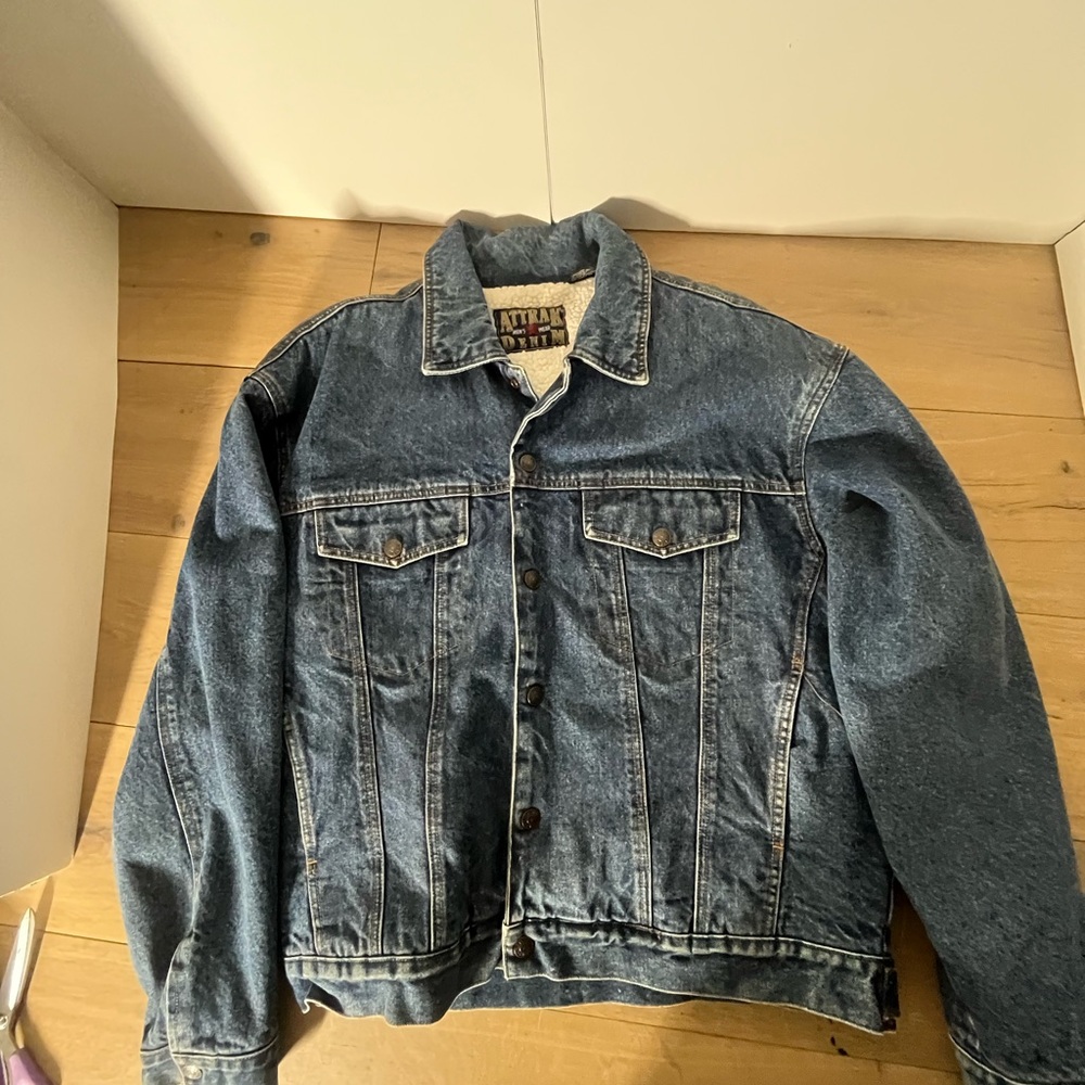 ATTRAK Denim Jacket Man's Large Denim Sherpa Lined Snap Down Cold Winter Casual